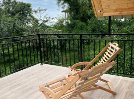 sea breeze, hotel a Buknari