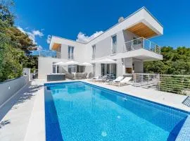 Awesome Home In Blato With Sauna