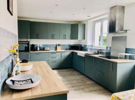 Family home, Hotel in Kerlouan