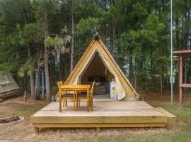 Lakeside A-Frame Waterfront Stay Lake Views