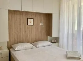 Curri Apartment in Twin Tower- modern Apartament 4 people, 3 min from the Beach