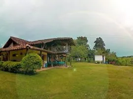 Beautiful and comfortable estate for 10 people from 450,000