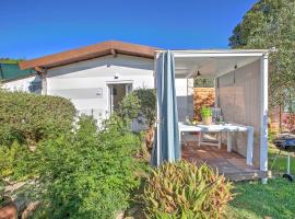 Casa Fra Gli Ulivi - Chicca Blu, Hotel in Ameglia