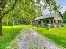 Games and Outdoor Entertainment Upstate Family Home, hotel v destinaci Austerlitz