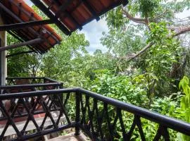 Charming authentic Mexico-Walk to beach & 5th Ave!