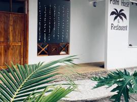Palm House&Restaurant, hotel v destinaci Utende
