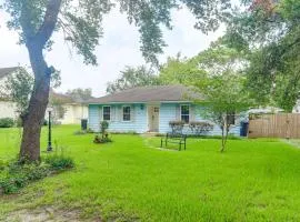 Walk to Parks and Main St Renovated League City Gem