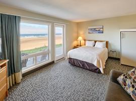 Ground Floor Oceanfront Condo - Full Kitchen - Pool & Hot Tub, condominio en Lincoln City