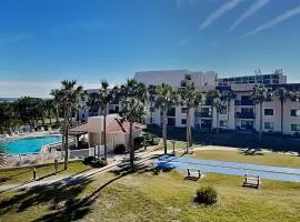 Ocean Village Club Q32