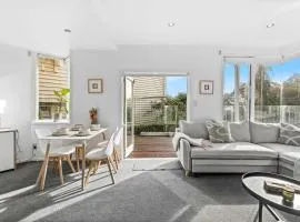 Charming 2BR Home Near City & Bay by Zodiak Stays