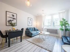 Waterside - Free Parking - WIFI - Great Location