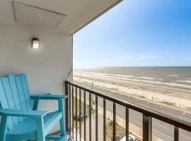 Beachside Galveston Condo with Pool Near Cruise Port