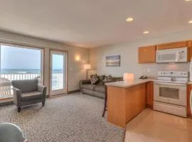 Oceanfront One Bedroom Suite Stunning Views & King Bed
