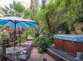 La Casita Private Resort Spa and Mini Golf Course, hotel in Alpine