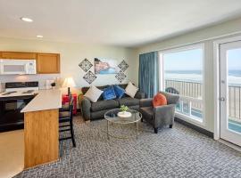 Family Suite - Sleeps Six - Ocean Views & Beach Access - Pool and Hot Tub، فندق في مدينة لينكولن