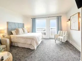 Deluxe Suite for 6 King Bed & Ocean Views Pool and Hot Tub