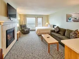 Oceanfront Fireplace Suite - Full Kitchen - Pool & Hot Tub