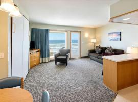 Oceanfront Family Suite With Full Kitchen Beach Access Pool & Hot Tub, villa in Lincoln City