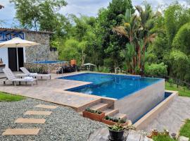Alojamiento Reserva Natural La Maria, hotel en Armenia