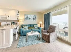 Stunning Oceanfront Suite - Full Kitchen - Pool and Hot Tub