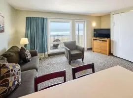 Top Floor Corner King Suite - Stunning Ocean and River Views