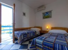 Studio Sucuraj 6852a