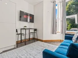 Cardiff Spa Escape - Sleeps 5