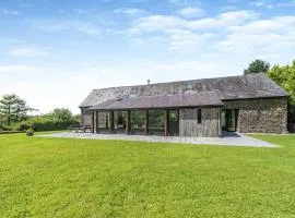 Rhandir Long House