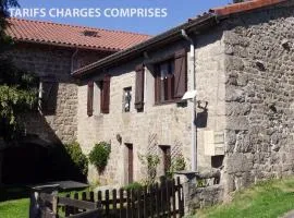 Gîte chaleureux avec cheminée, jardin et four à pain, idéal pour des vacances paisibles en nature - FR-1-496-57