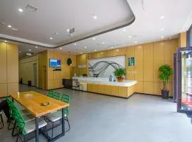 UP AND IN Hotel Gansu Tianshui Maiji District Railway Station