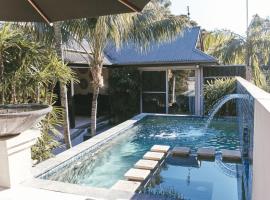 Grand Luxe Villa - 2 Bedroom Retreat with Pool and Spa.，位于拜伦湾的酒店