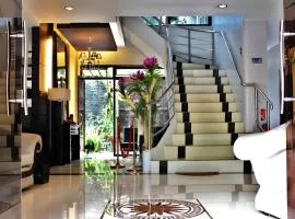 Peridot Suites