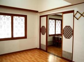 Goodstay Jirisan Little Prince Pension, hotel a Sŏ-ch'on