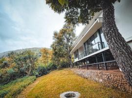 Tomorrowland Farms and Suites, hotel in Kodaikānāl