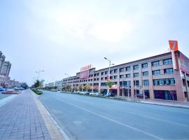 7 Days Premium·Shihezi Passenger Terminal, hotel v destinaci Shihezi