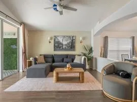 Chic & Cozy Hideaway