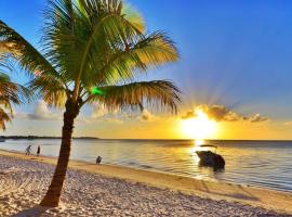 3bed villa with private pool and rooftop with a sea view in flic-en-flac, Mauritius, penzion v destinaci Flic-en-Flac