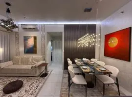 Luxury 2BR Condo Retreat Near Airports MOA Okada