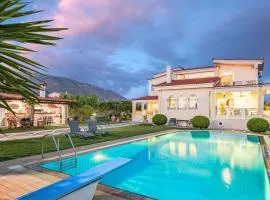 Renko Royal Villa - Private Infinity Pool & Garden - Athens Riviera