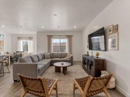 Adventure Basecamp townhouse, hotel i Washington