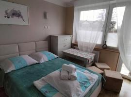 Dom Gościnny Koliber nad morzem w Darłówku, готель у місті Дарлово