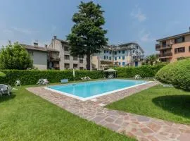 Colico Polti lake view and pool apartment
