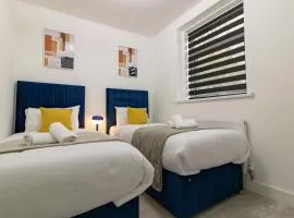 2BR Home - 4 Beds, 1 Bath - Sleeps 4 - Book Now for New Year