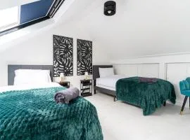 NEW Spacious House 6 Bedrooms 4Bathrooms 10 Guests