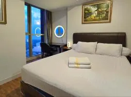 Sea View with Bridge at Gold Coast PIK high floor