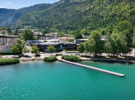 Logis Hotel L'Embarcadère, hotel v destinaci Nantua