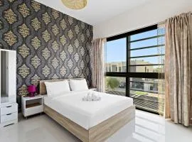 Luxurious 3-Bedroom Villa with Private Garden