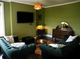Cowpe Lowe View House