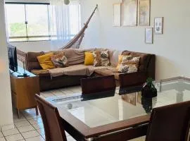 Apartamento amplo, perto de tudo