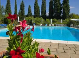 Leonina Country House by Francigena Apartments